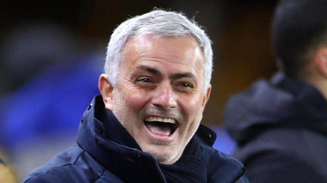 开云APP-【早报】双红会闷平!梅西巴萨生涯首次染红!